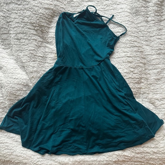 Reformation ZION skater HALTER dress backless with pockets size M - Picture 2 of 5